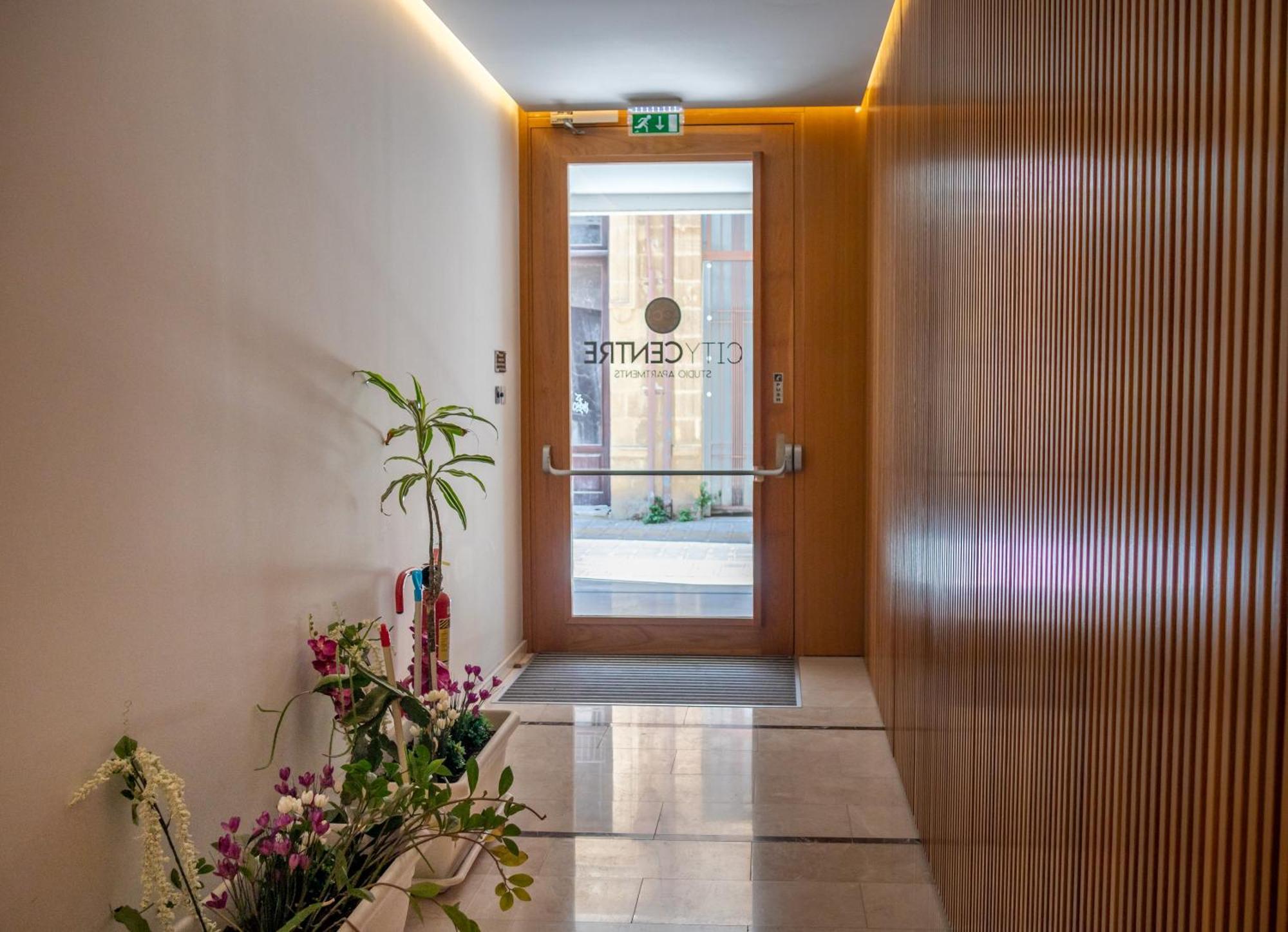 City Centre Studio Apartments Nicosia Ngoại thất bức ảnh